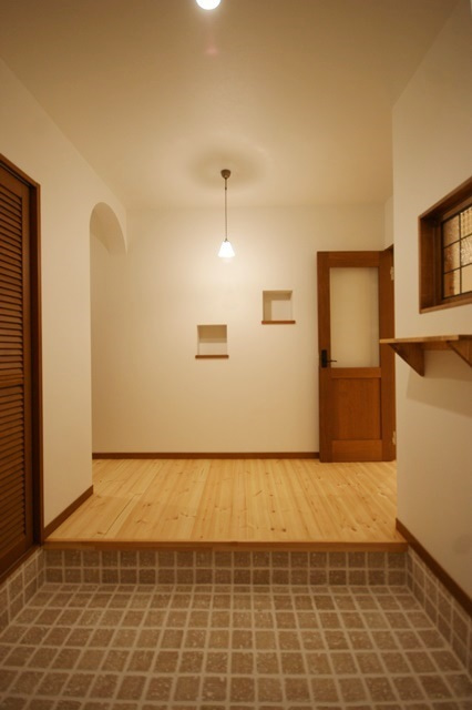 完成したばかりフレンチ玄関