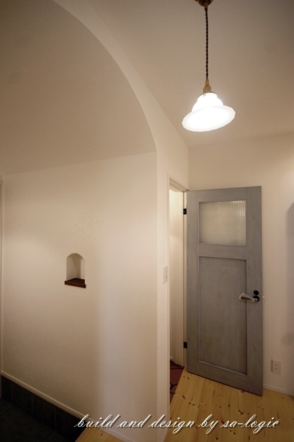 洞窟のような家