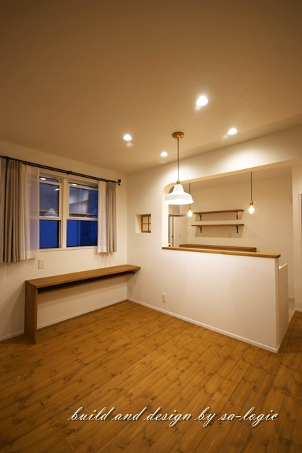 アーチ型キッチン壁